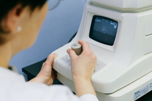 Eye Specialist Machine